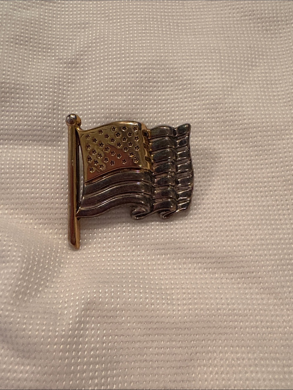 Vintage American Flag pin/brooch